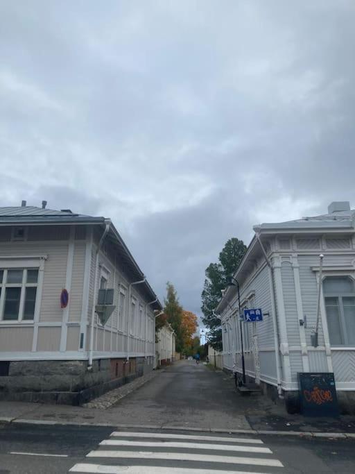 Mukava Saunallinen Kaksio Omalla Sisaeaenkaeynnillae Ja Ilmaisella Autopaikalla 쿠오피오 외부 사진